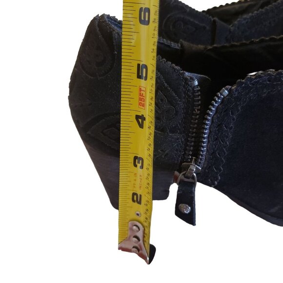 Nurture booties size 8.5US black suede Leather - Picture 5 of 11